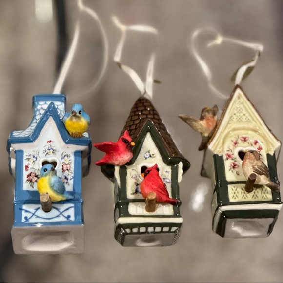 Vintage porcelain Bradford Exchange heirloom birdhouse ornaments - Picture 3 of 13